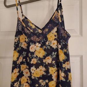 WOMEN'S SIZE MEDIUM BLUE/YELLOW FLORAL FLOWY CROP W LACE BORDER BY FOREVER 21